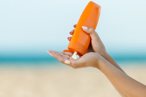 When Will A Sunscreen Lotion Give A Better Effect, Before Or After The Moisturizer?