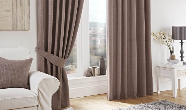 How Important is Regular Curtain Cleaning?