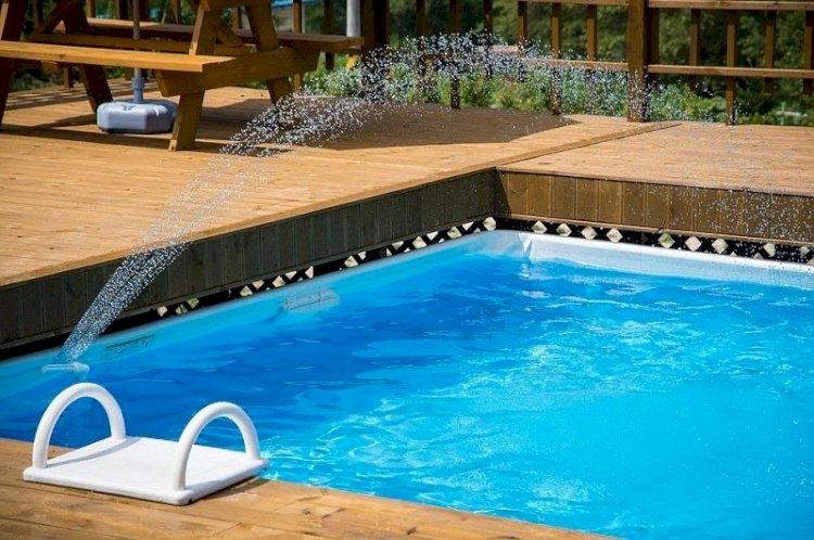 Are You Looking For A Swimming Pool Repair Service Provider